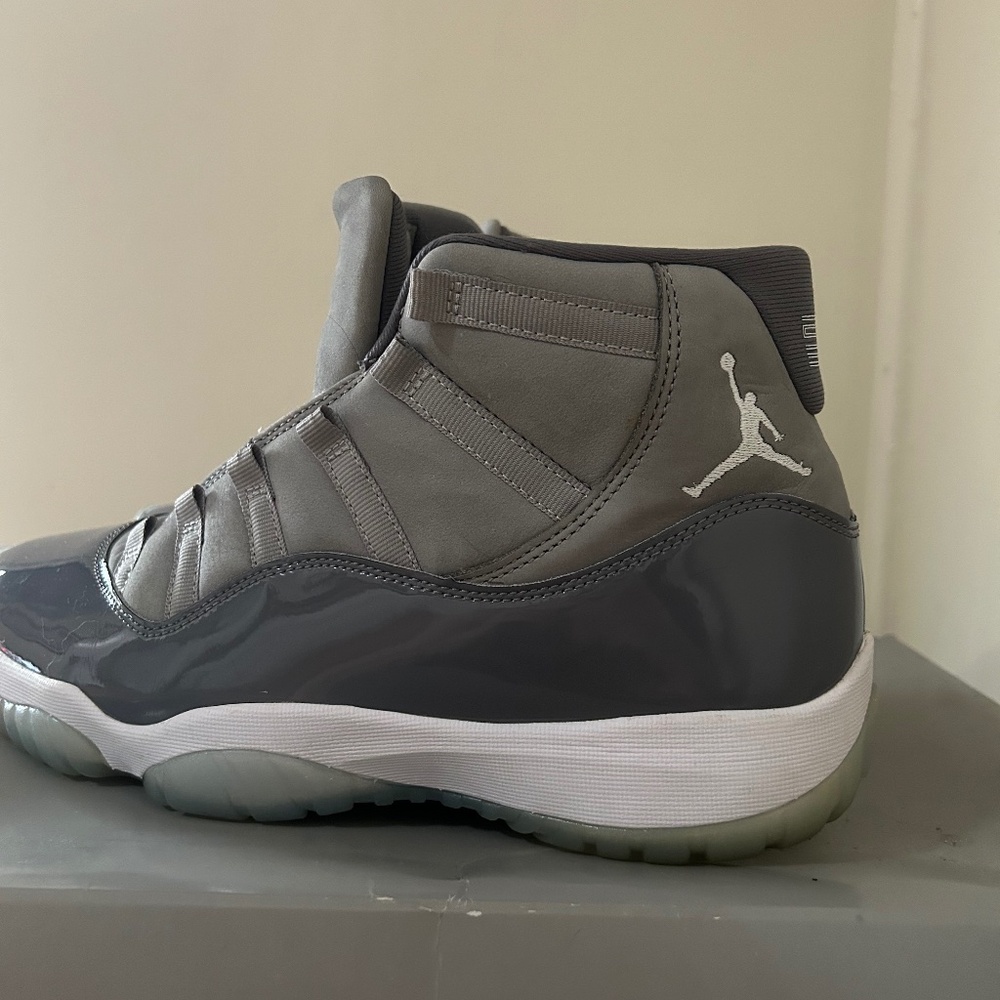 Air Jordan 11 Retro “Cool Grey” (2021) near perfect condition.